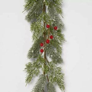 5 ft Artificial Pine Garland with Berries NEW!!